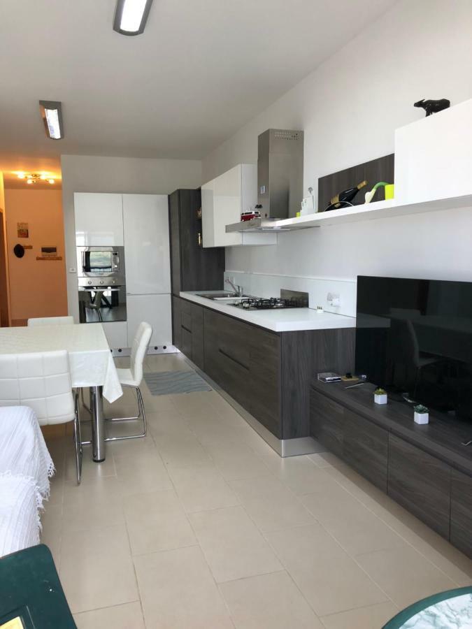 Modern Apartment With Sea View Mellieha Exterior foto